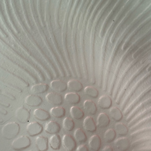 Pink vintage Laslo for Mikasa ruffled edge glass plate - Picture 3 of 8